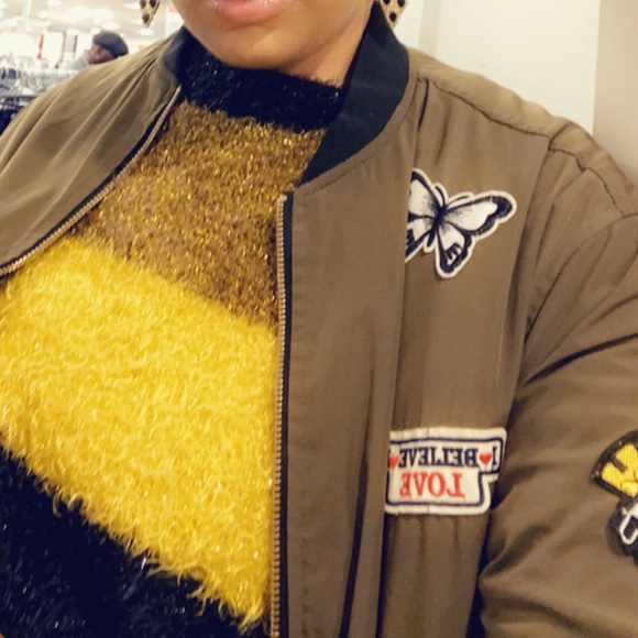 Urban outfitters cropped sweater - Picture 3 of 3